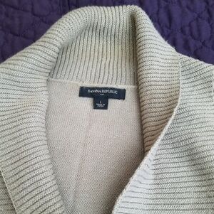 Beautiful Oatmeal/gold 3/4 sleeve sweater...